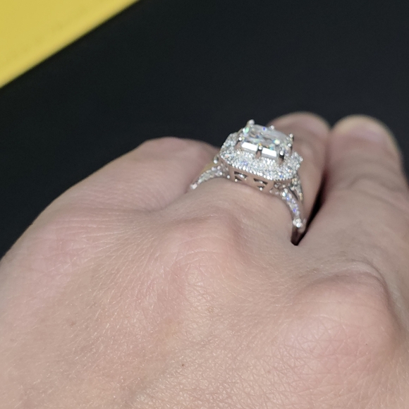 2.5 Ctw Moissanite Ring. White Gold Filled - Picture 5 of 6